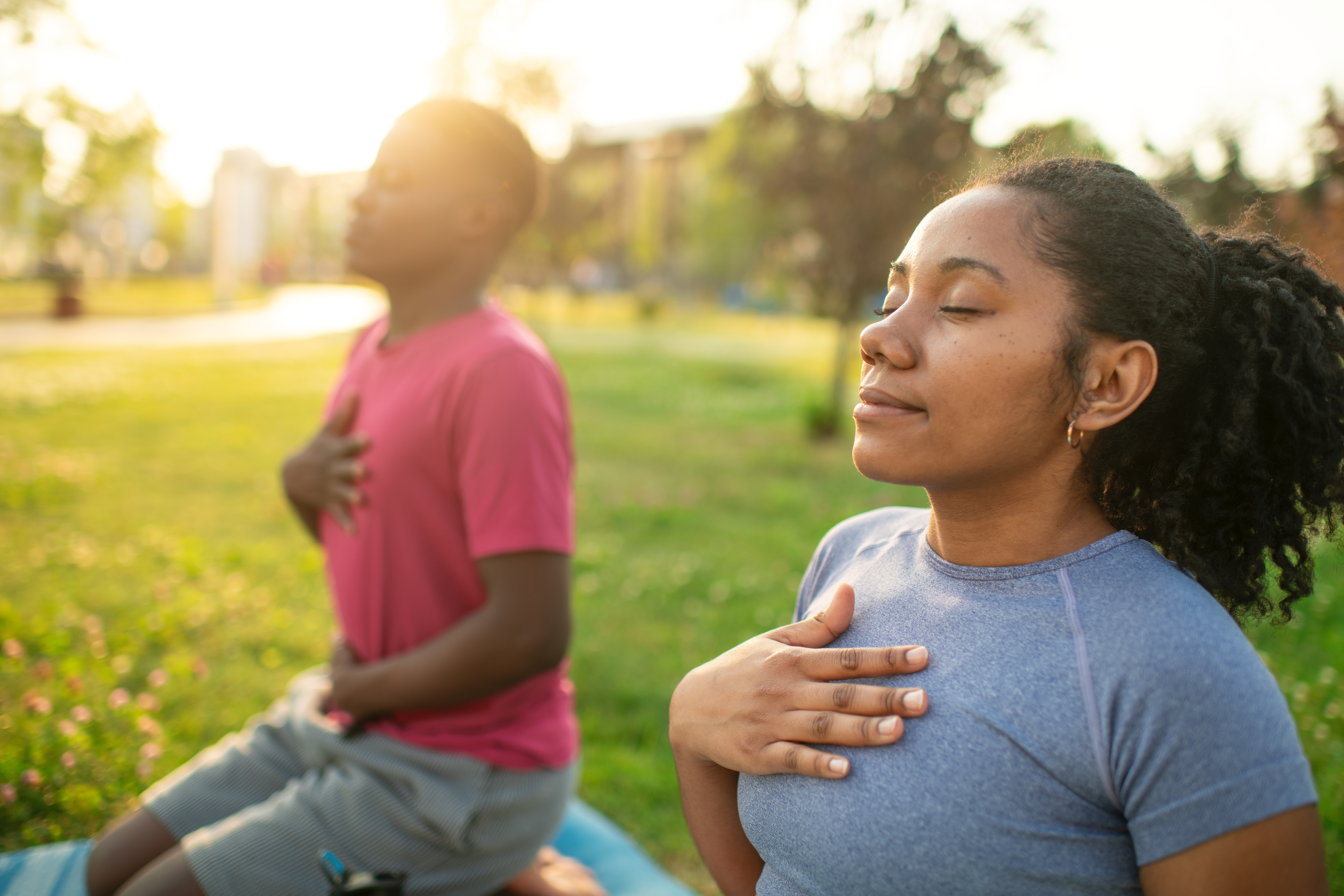 Man and woman breathing in peacefully with no asthma symptoms